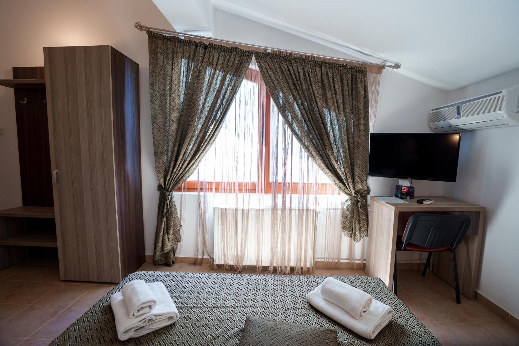 Raluca Hotel Navodari Luaran gambar