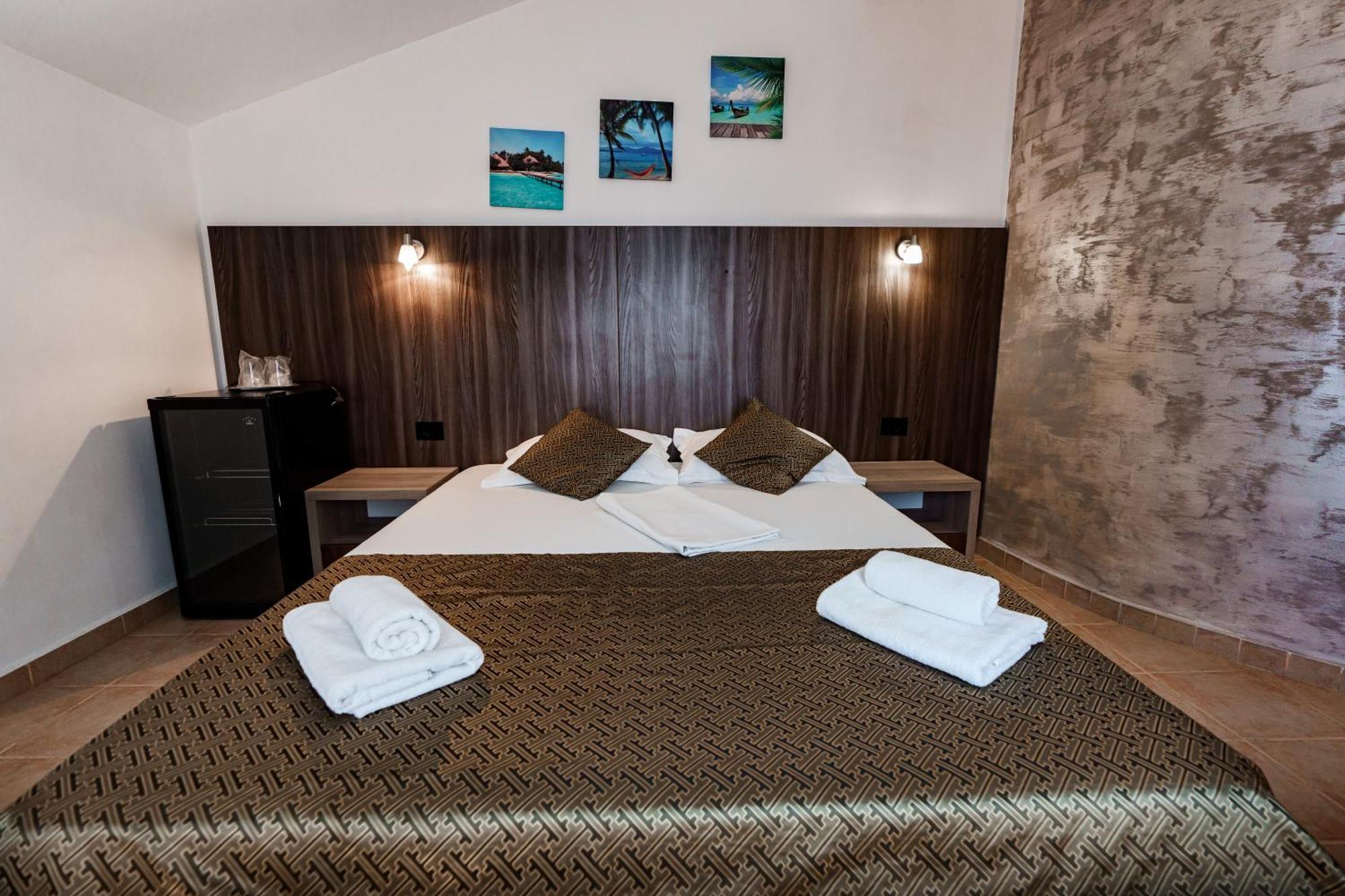 Raluca Hotel Navodari Luaran gambar