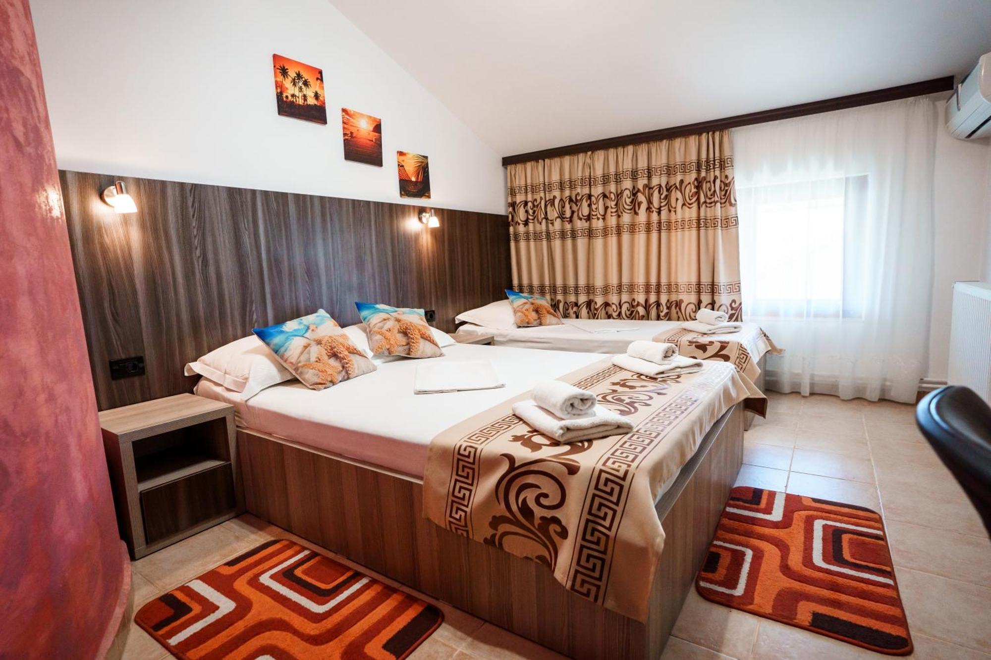 Raluca Hotel Navodari Luaran gambar