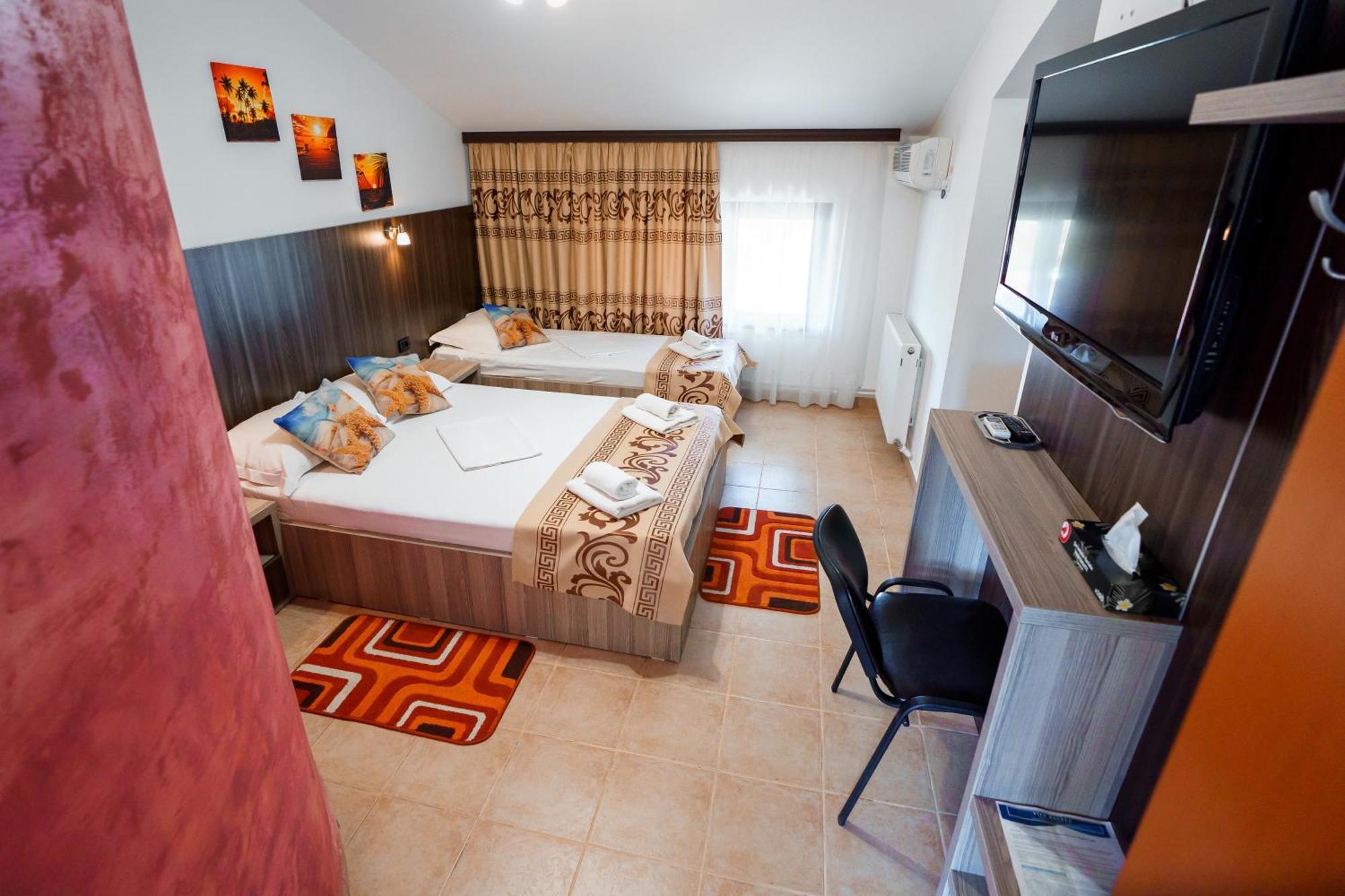 Raluca Hotel Navodari Luaran gambar